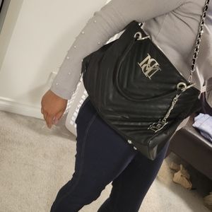 Badgley Mischka Shoulder Bag in Black